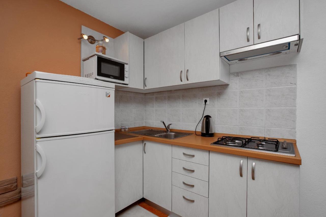 Apartments By The Sea Drasnice, Makarska - 2581 Kültér fotó