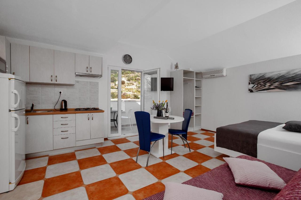 Apartments By The Sea Drasnice, Makarska - 2581 Kültér fotó