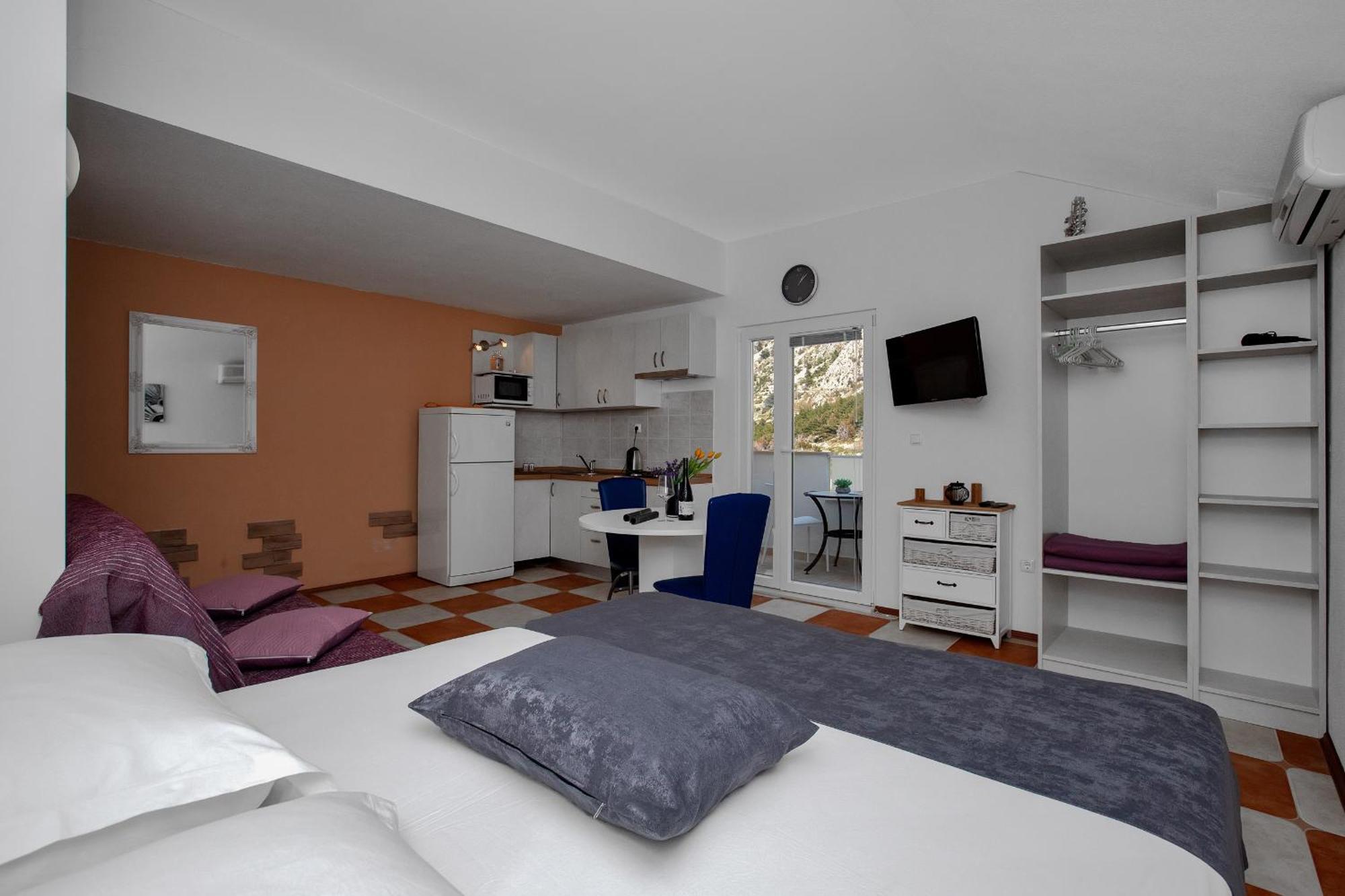 Apartments By The Sea Drasnice, Makarska - 2581 Szoba fotó